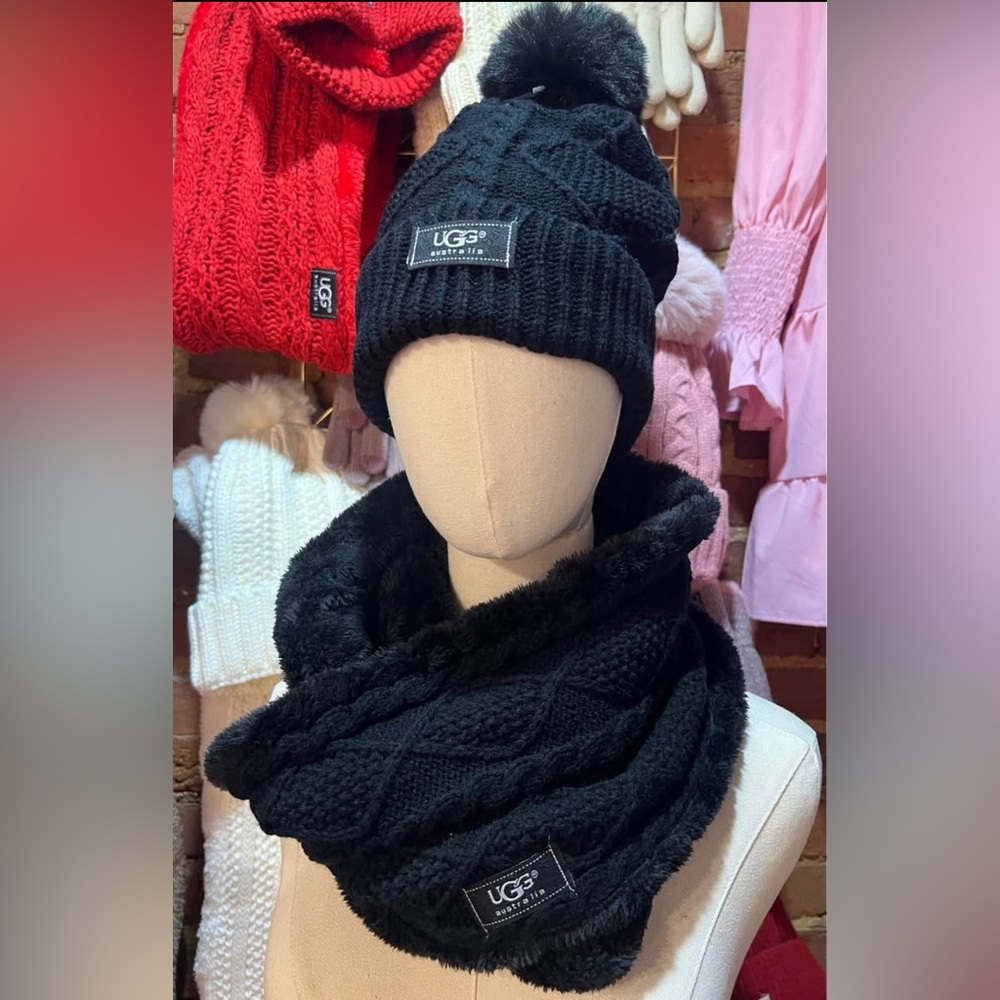 UGG - Black Hat & Infinity Scarf set - Picture 1 of 2